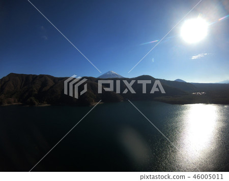 West Lake and Mount Fuji West Lake and Mount Fuji 46005011