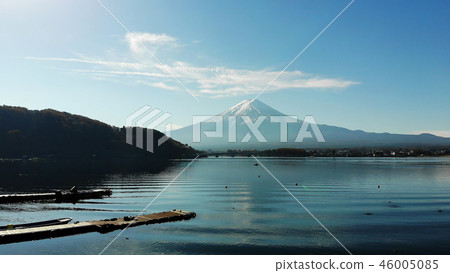 河口湖和富士山 46005085