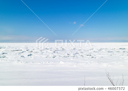 Ice floe of Shiretoko Ice floe of Shiretoko 46007372