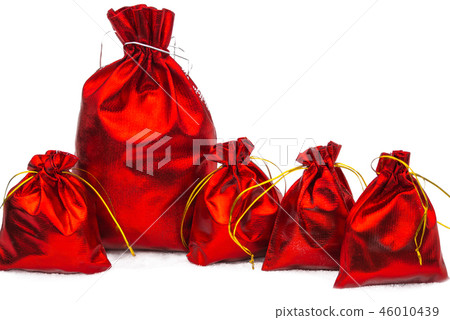 Five bright red favor Christmas present bags Five bright red favor Christmas present bags 46010439