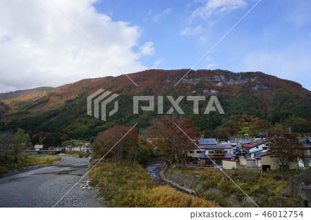 在Ryusen-dong的秋葉的Ushina山 46012754