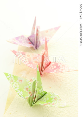 Folded paper crane 46012999