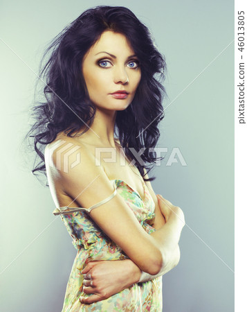 Young beautiful lady 46013805