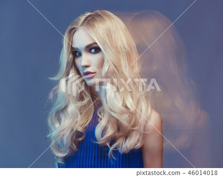 Beautiful blonde Beautiful blonde 46014018