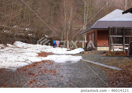 春天從Oze的Ichinose Rest辦公室前往Osenuma 46014121