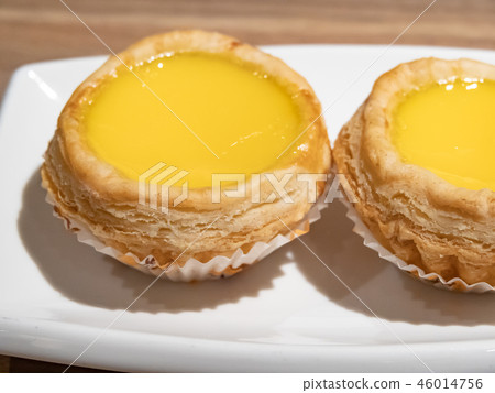 Traditional asian dessert egg tarts sweet custard Traditional asian dessert egg tarts sweet custard 46014756