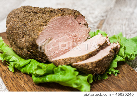 Cold boiled pork in a cut with Salad Leaves 46020240