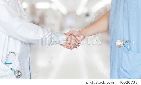 Medical doctor teamwork, surgeon, anesthetist, ER  46020735
