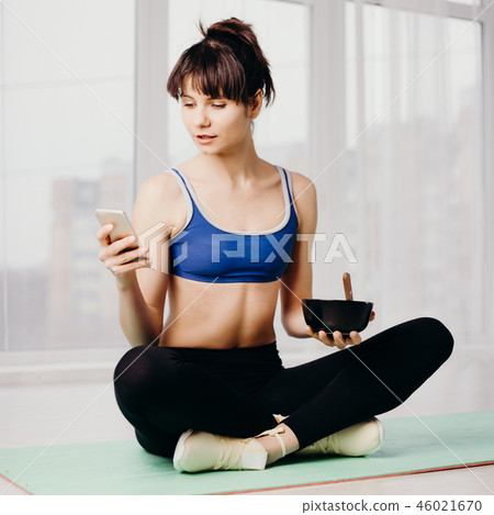 calories calculator mobile app, healthy lifestyle 46021670