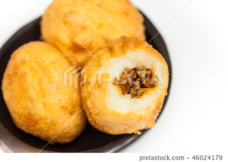 Preparation steps of Colombian stuffed potatoes Preparation steps of Colombian stuffed potatoes 46024179
