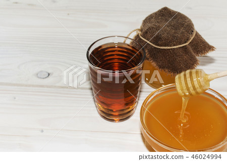 Honey and lemon. the natural medicine 46024994