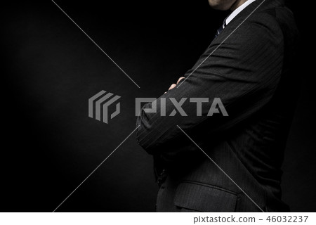 雙臂的商人 46032237
