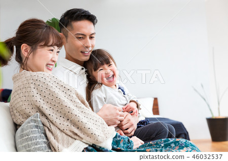 Family parenting portrait Family parenting portrait 46032537