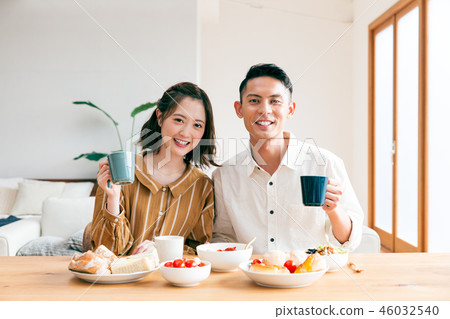 New life couple meal 46032540
