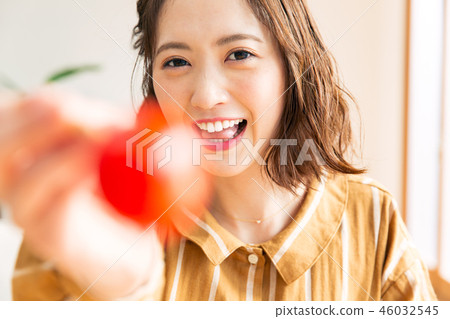 Couple woman meal Couple woman meal 46032545