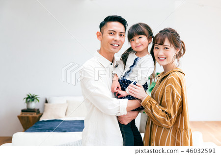 Family parenting portrait Family parenting portrait 46032591