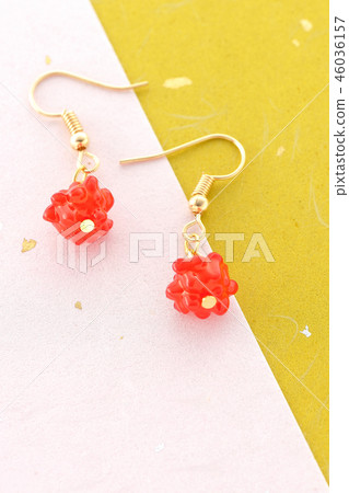 Punctual earrings 46036157
