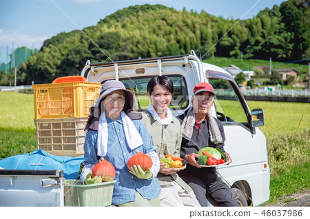 Agriculture family 46037986