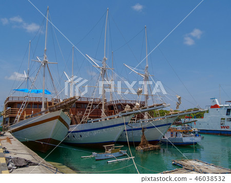 Pinycy ship sailing ship 46038532