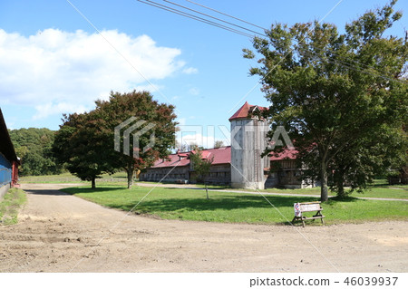 Koiwai Farm, Kamimaru Cattle House (Fourth Cattle Cattle House) 46039937