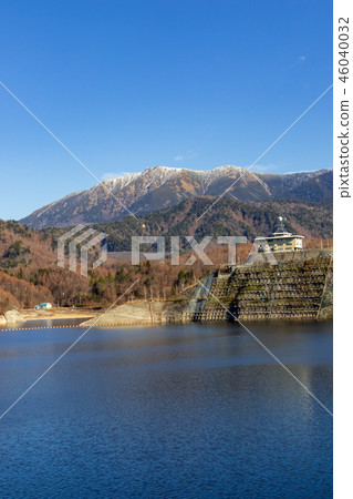 If it is the lake and the altar 46040032