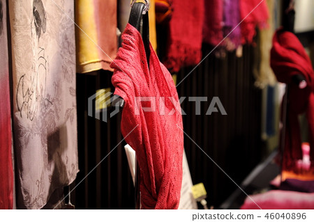 Safflower dyeing 46040896