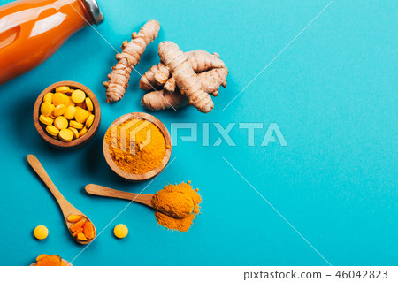 Mess of turmeric plant in different conditions. 46042823