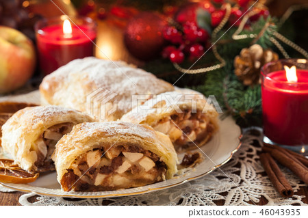 Traditional puff pastry strudel with apple Traditional puff pastry strudel with apple 46043935