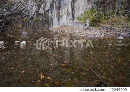 Blue Dragon Cave in Xuan Wu Dong Park (Toyoka City, Hyogo Prefecture) 46044009
