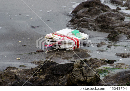 流浪垃圾 流浪垃圾 46045794