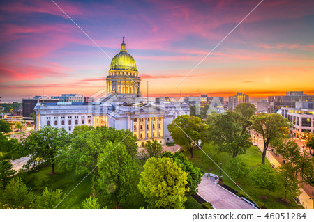 Madison, Wisconsin, USA State Capitol Building 46051284