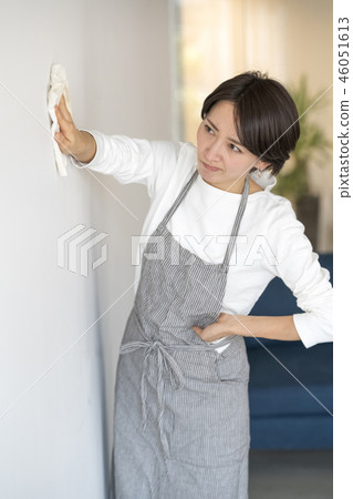 Beautiful favorite cute housewife struggling to year-end cleaning 46051613