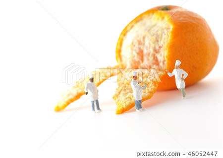 Making of orange peel Making of orange peel 46052447