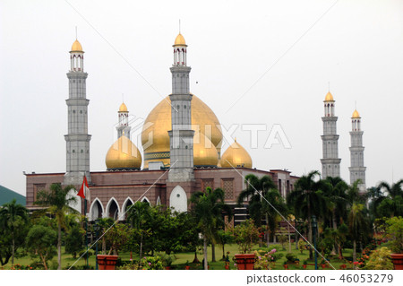 Beautiful of mosque at Indonesia. Beautiful of mosque at Indonesia. 46053279