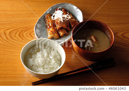 Shrimp grilled with salmon Shrimp grilled with salmon 46061043
