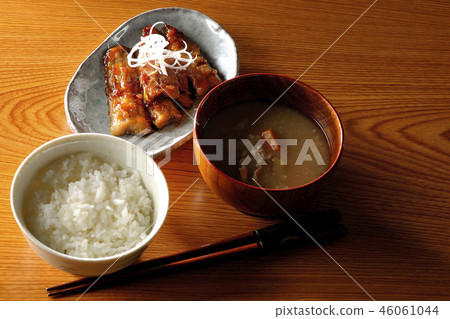 Shrimp grilled with salmon Shrimp grilled with salmon 46061044