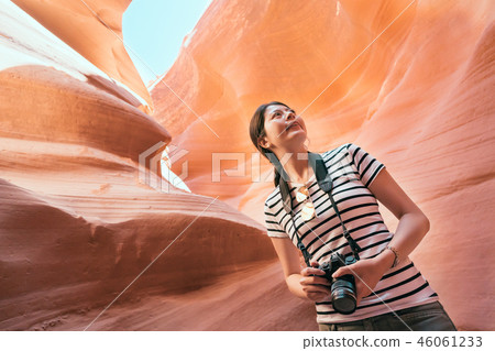 photographer with t-shirt sightseeing tour photographer with t-shirt sightseeing tour 46061233