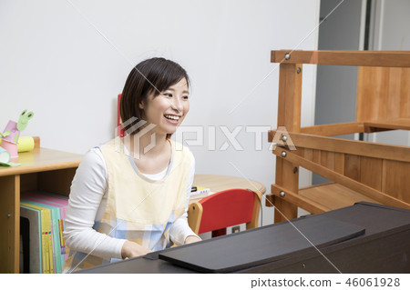 獵犬夫人演奏管風琴 獵犬夫人演奏管風琴 46061928