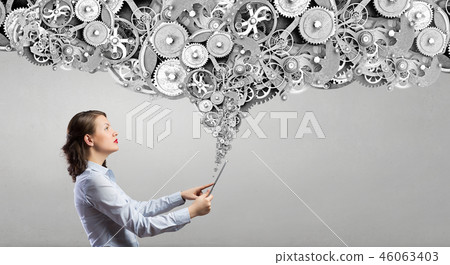 Woman with tablet pc 46063403