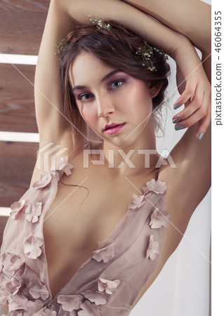 professional female makeup professional female makeup 46064355