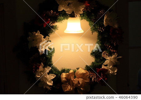 Christmas card wreath 46064390