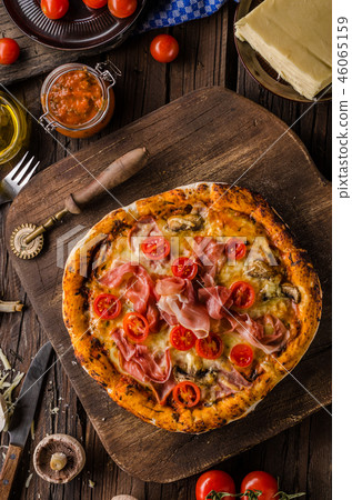 Rustic old style vintage pizza 46065159