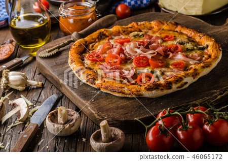 Rustic old style vintage pizza 46065172