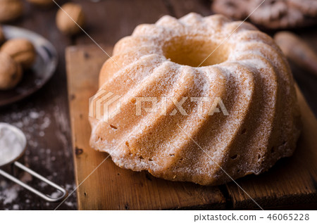 Monkey bread food photography 46065228