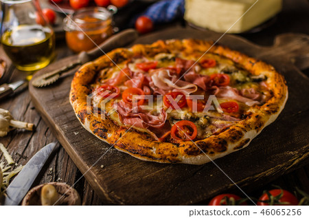 Rustic old style vintage pizza Rustic old style vintage pizza 46065256