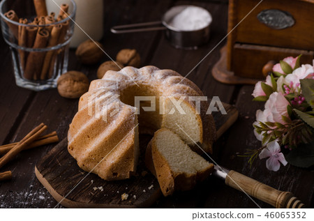 Monkey bread food photography 46065352