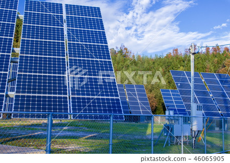 Solar power station _ Tracking type, solar panel, ecology Solar power station _ Tracking type, solar panel, ecology 46065905