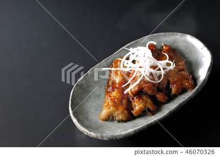 Baked grilled mackerel (with steam) 46070326