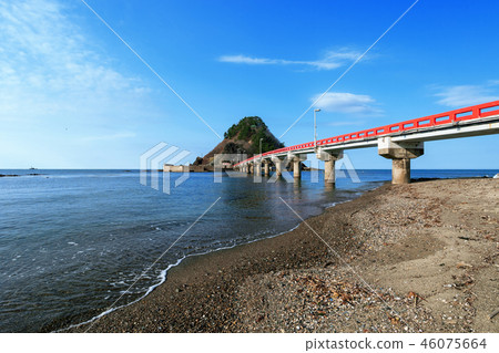 [Tsuruoka City, Yamagata Prefecture] The Yura coast is a legendary place that is said to have been met by eight maidens when the founders of Dewasanzan were founded. 46075664