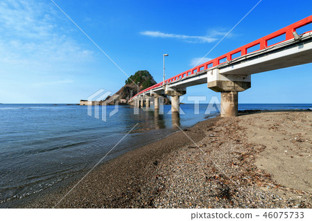 [山形縣鶴岡市] Yura海岸是傳說中的地方，據說當Dewasanzan的創建者成立時，八個少女就已經相遇了。 46075733